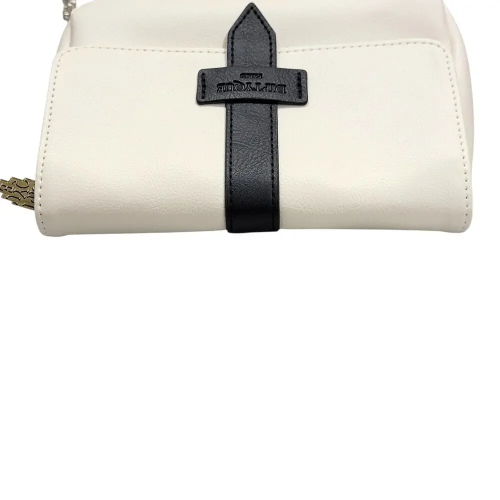Diptyque Qatar Airways Amenity Bag Pouch Clutch White Faux Leather Makeup Case